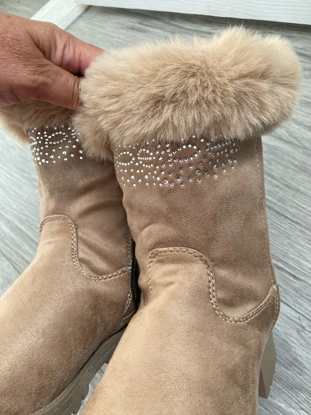 BEBE Sparkly Fur Cuff Boots Vegan Faux Fur Side Zipper Suede Girls Size 2